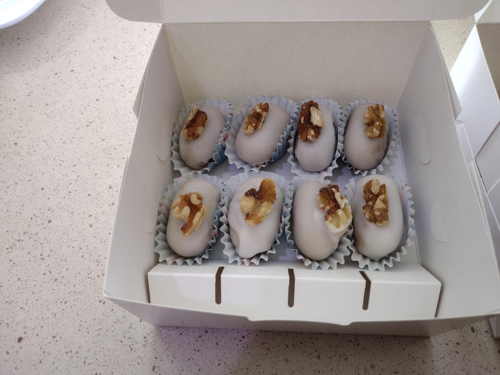 Delectable Brazilian Walnut Cameo aka Camafeu de Nozes