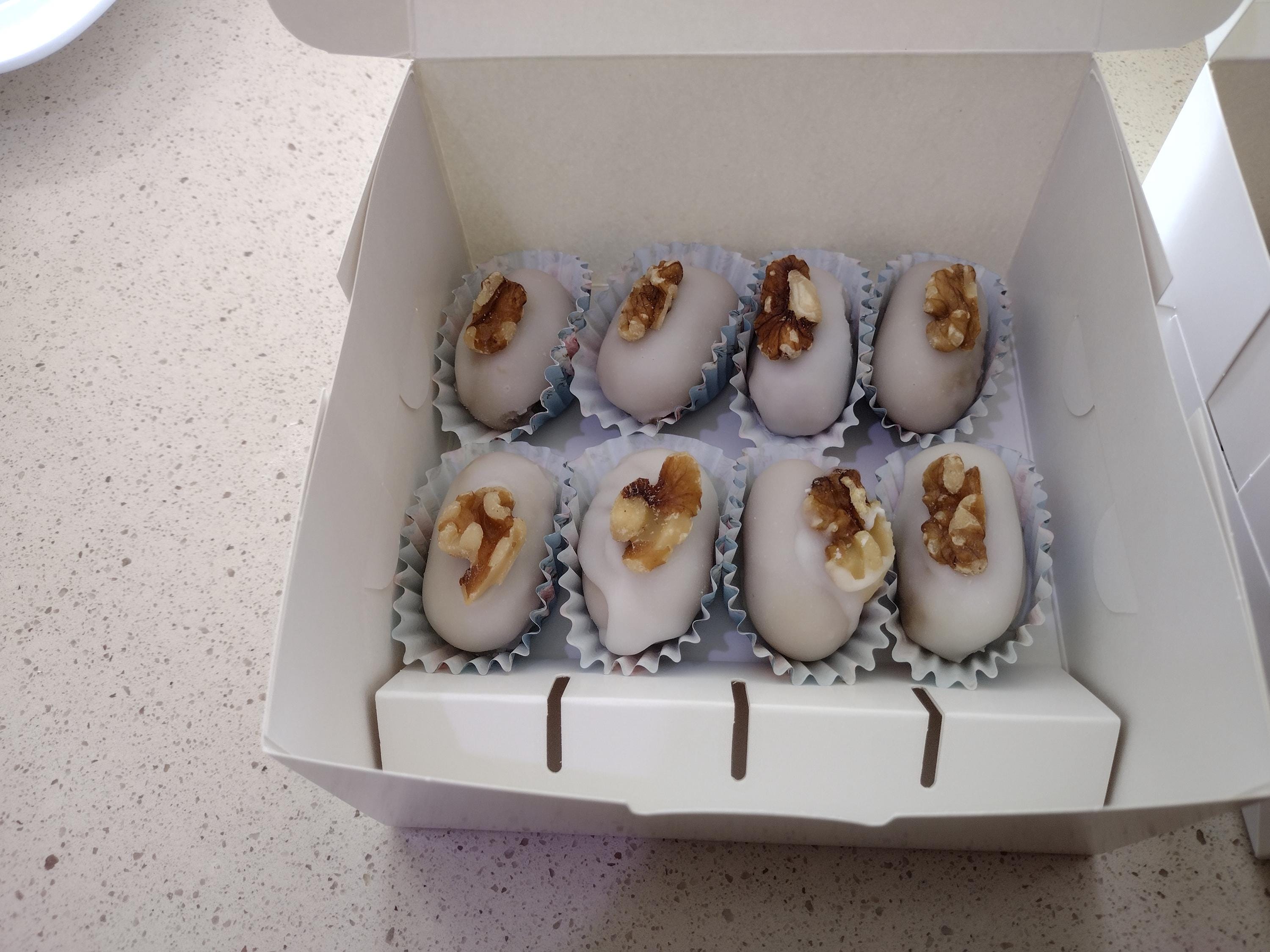 Delectable Brazilian Walnut Cameo aka Camafeu de Nozes