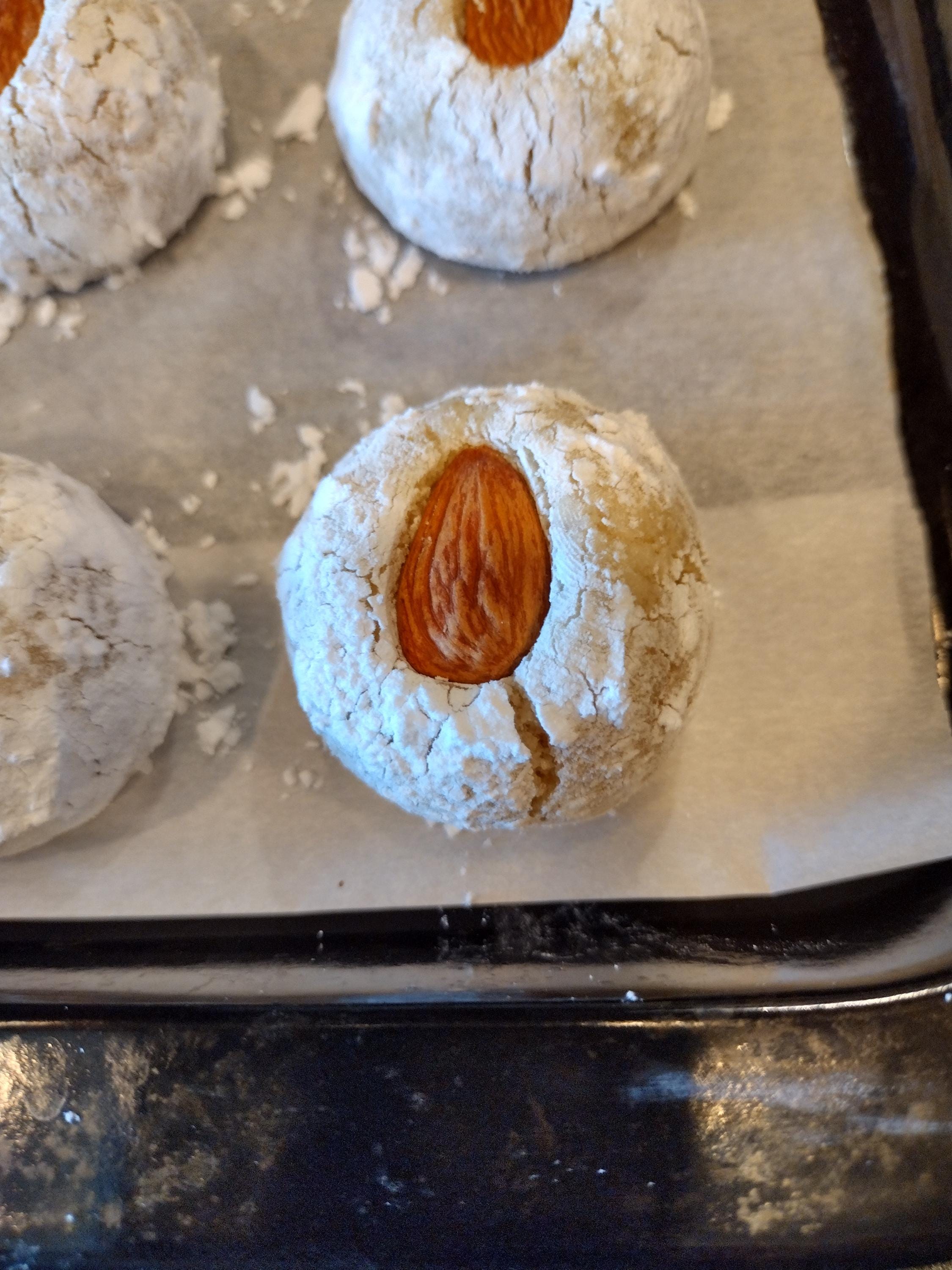 Italian Almond Cookies: Gluten-Free Ricciarelli, Set of 15