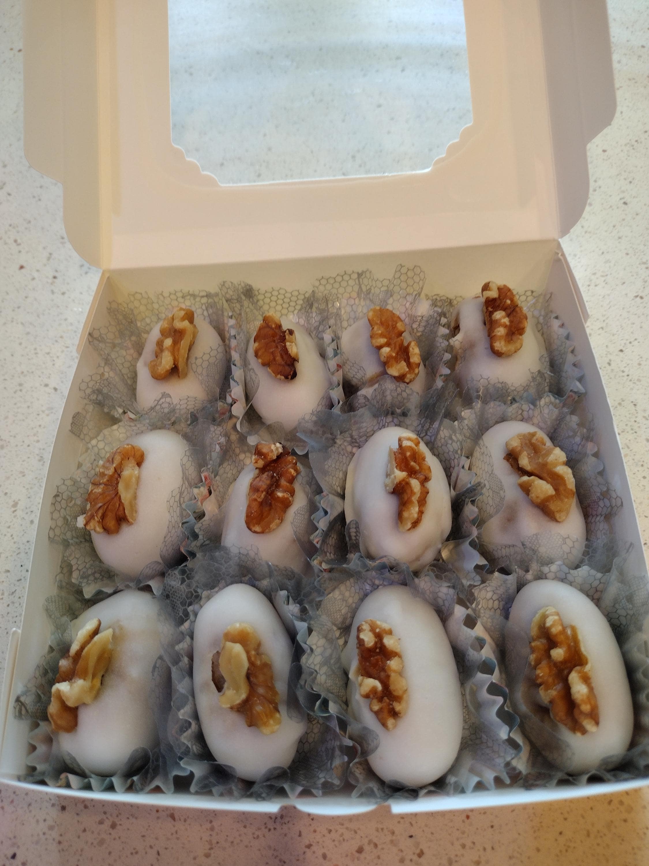 Delectable Brazilian Walnut Cameo aka Camafeu de Nozes