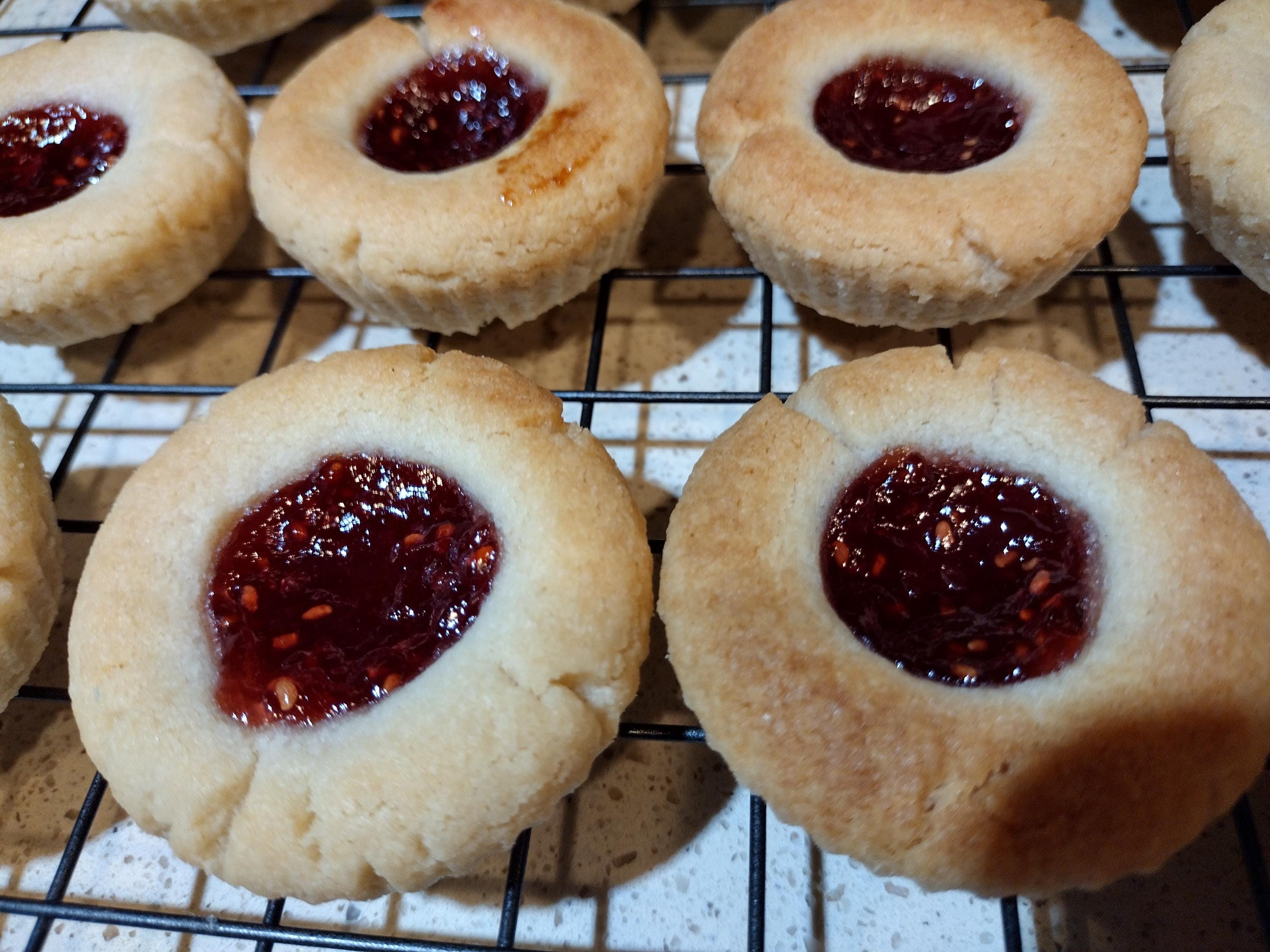 Mini Almond Raspberry Tart: 15-Piece Set