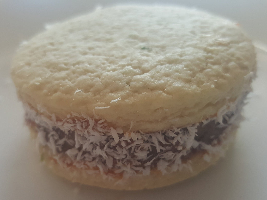 Alfajores: Latin American Dulce de Leche Sandwich Cookies (15 Count)