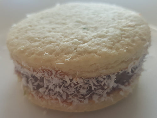 Alfajores: Latin American Dulce de Leche Sandwich Cookies (15 Count)