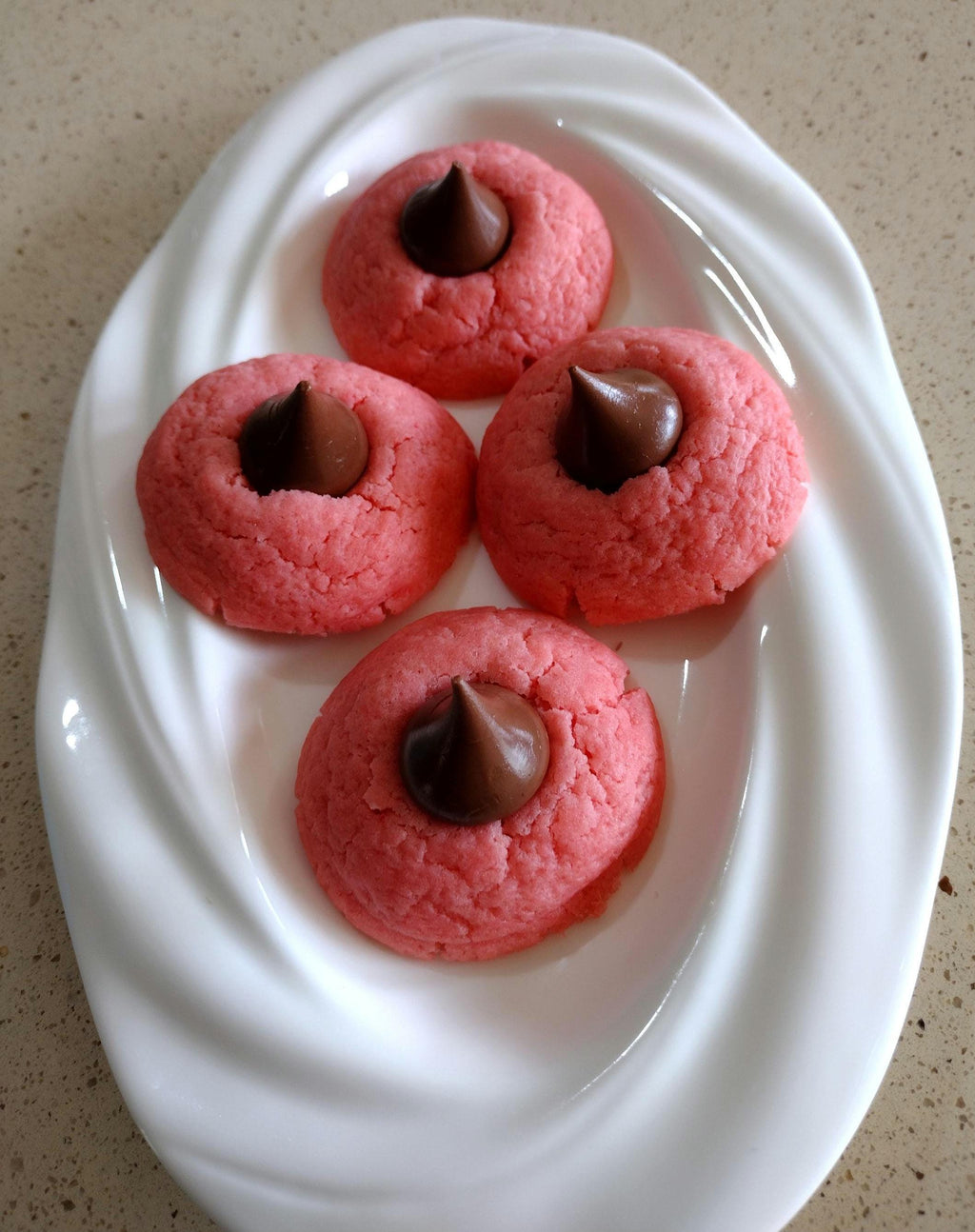 Strawberry Kiss Cookies