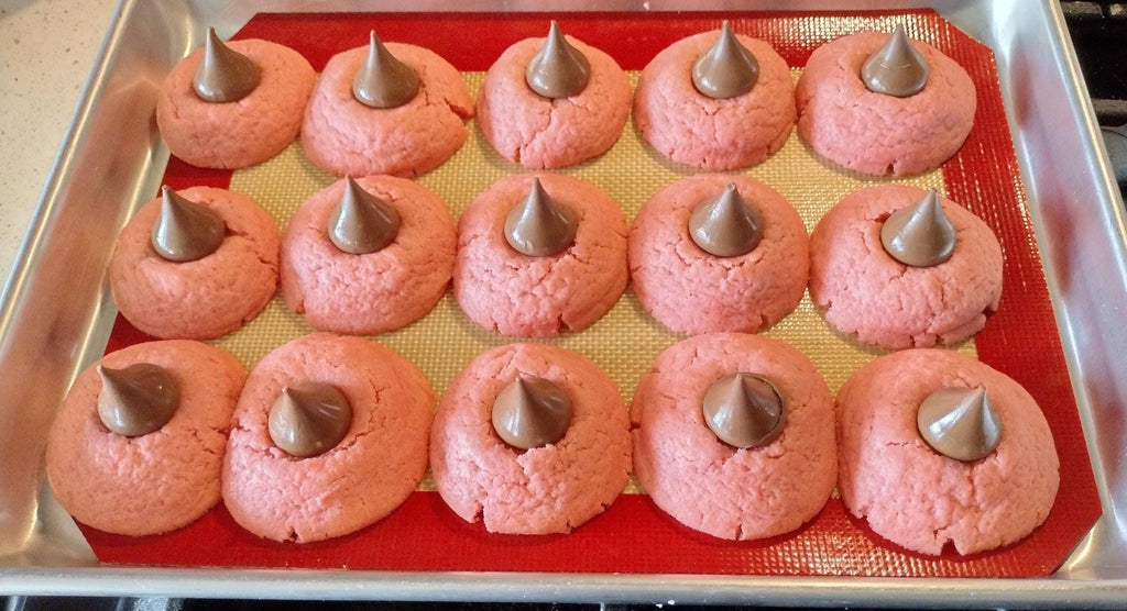 Strawberry Kiss Cookies
